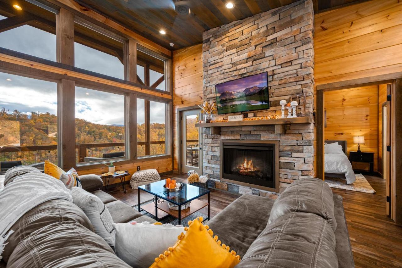 2021 Cabin - Gorgeous Fall Views, GameRm, HotTub, Xbox, Bears, Gatlinburg 10min&Ober 5min Exterior foto