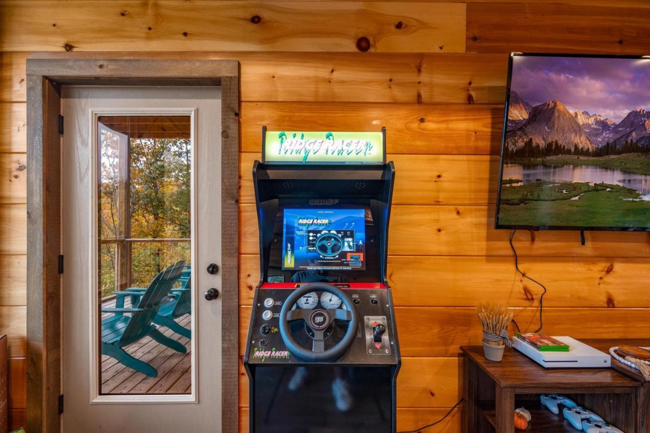 2021 Cabin - Gorgeous Fall Views, GameRm, HotTub, Xbox, Bears, Gatlinburg 10min&Ober 5min Exterior foto