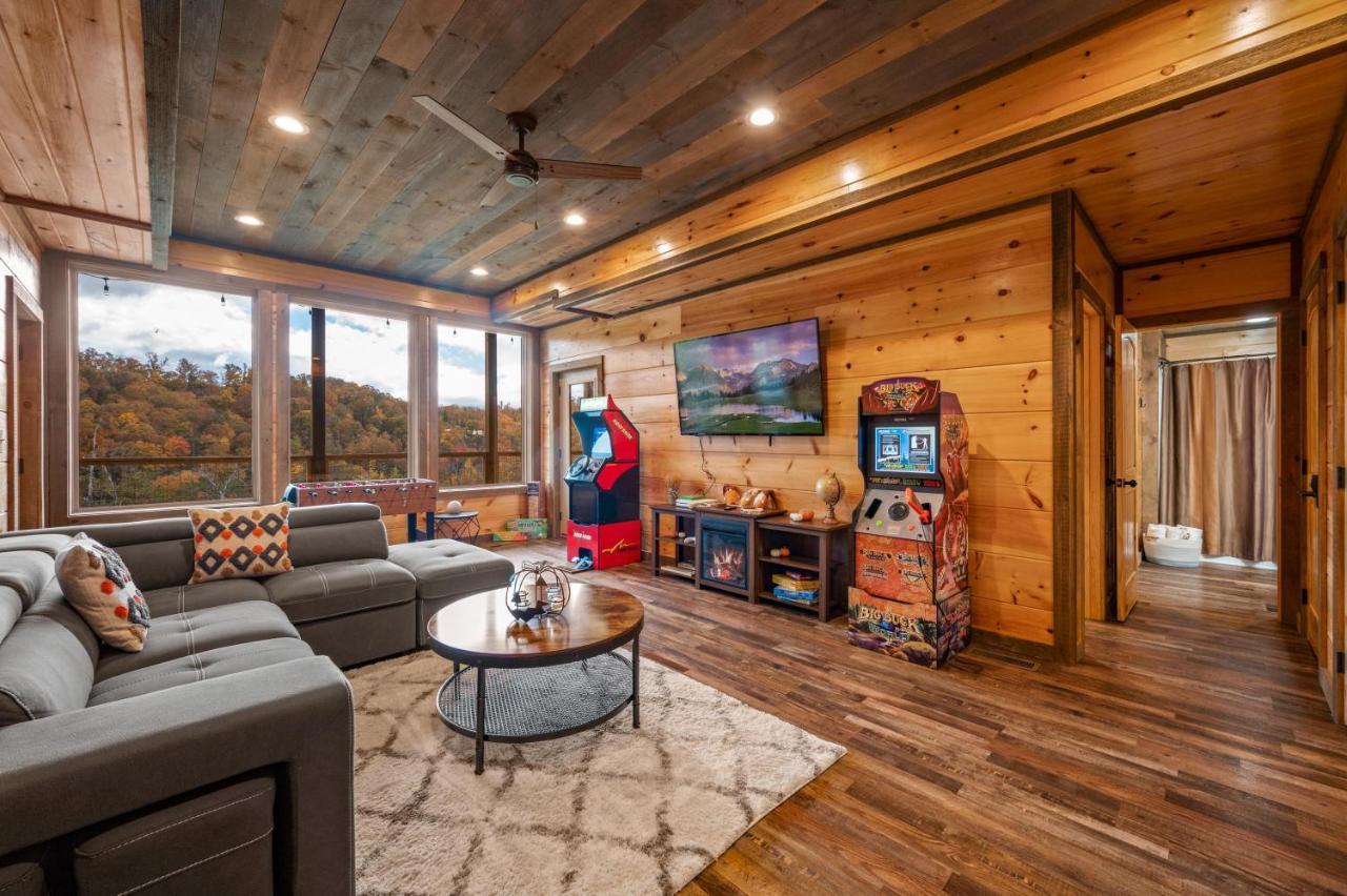 2021 Cabin - Gorgeous Fall Views, GameRm, HotTub, Xbox, Bears, Gatlinburg 10min&Ober 5min Exterior foto