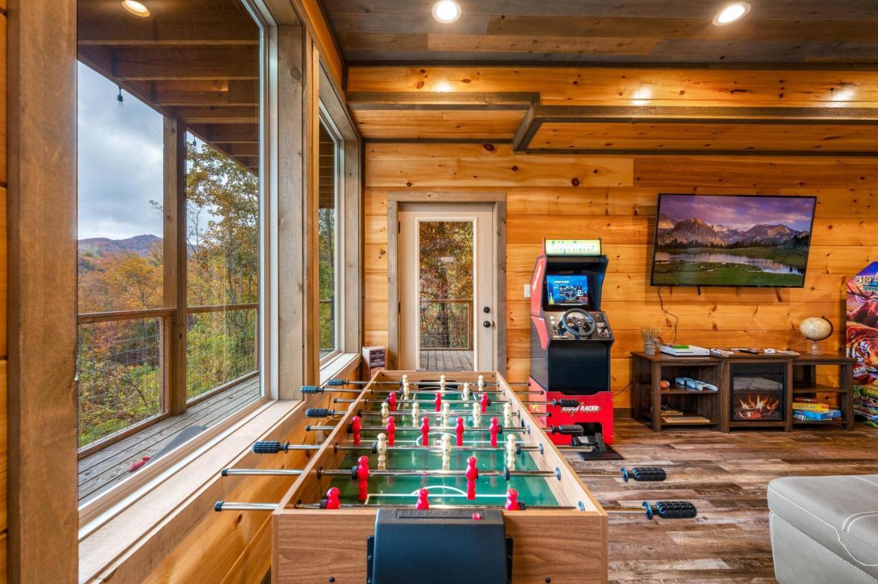 2021 Cabin - Gorgeous Fall Views, GameRm, HotTub, Xbox, Bears, Gatlinburg 10min&Ober 5min Exterior foto