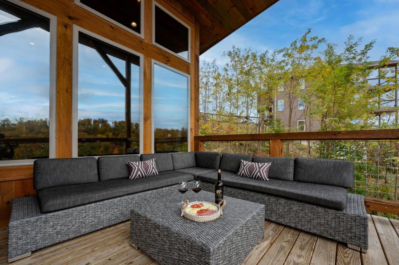 2021 Cabin - Gorgeous Fall Views, GameRm, HotTub, Xbox, Bears, Gatlinburg 10min&Ober 5min Exterior foto