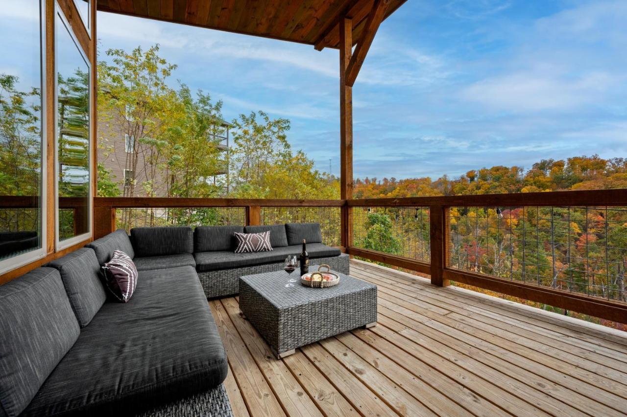 2021 Cabin - Gorgeous Fall Views, GameRm, HotTub, Xbox, Bears, Gatlinburg 10min&Ober 5min Exterior foto