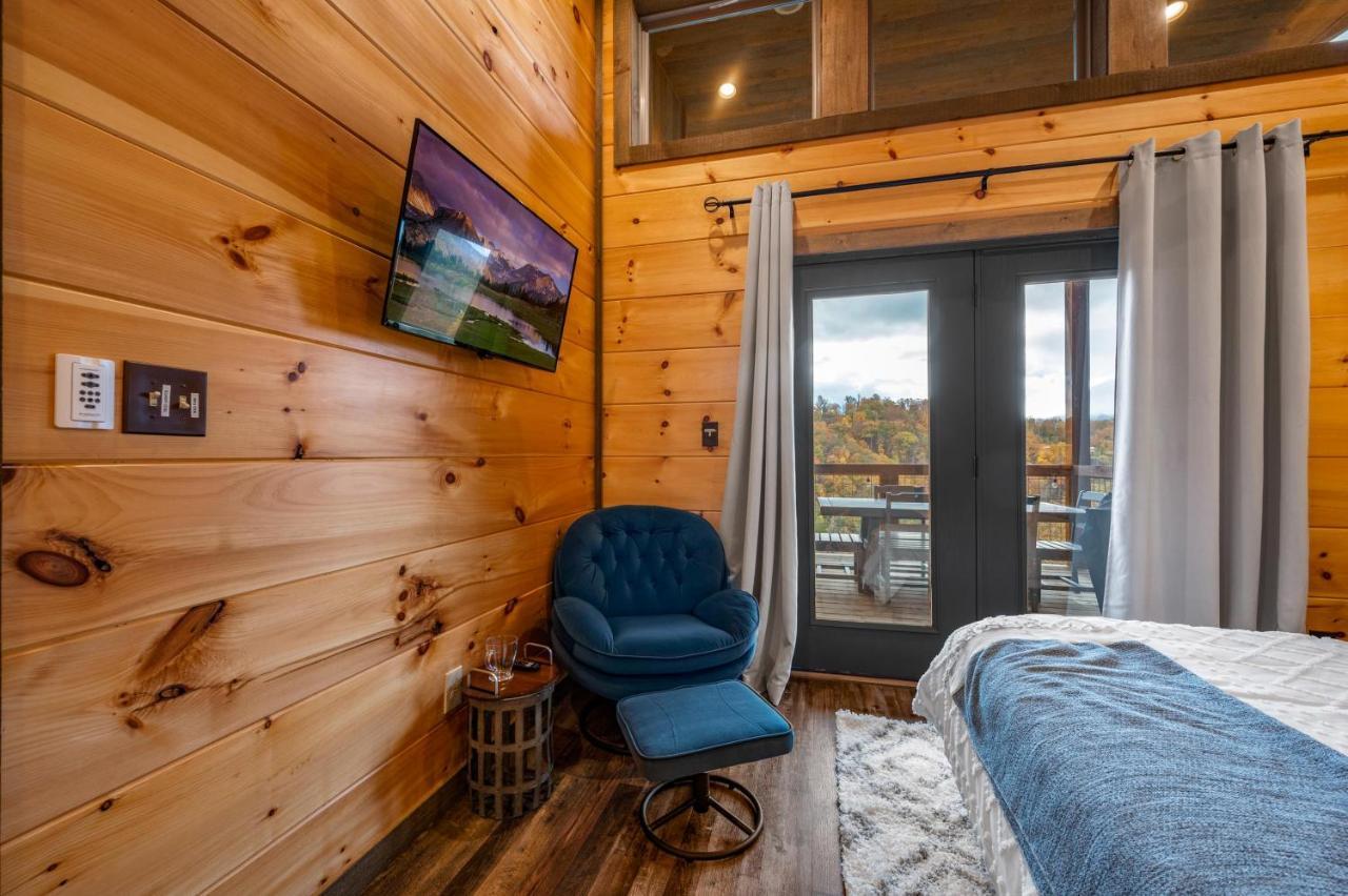 2021 Cabin - Gorgeous Fall Views, GameRm, HotTub, Xbox, Bears, Gatlinburg 10min&Ober 5min Exterior foto