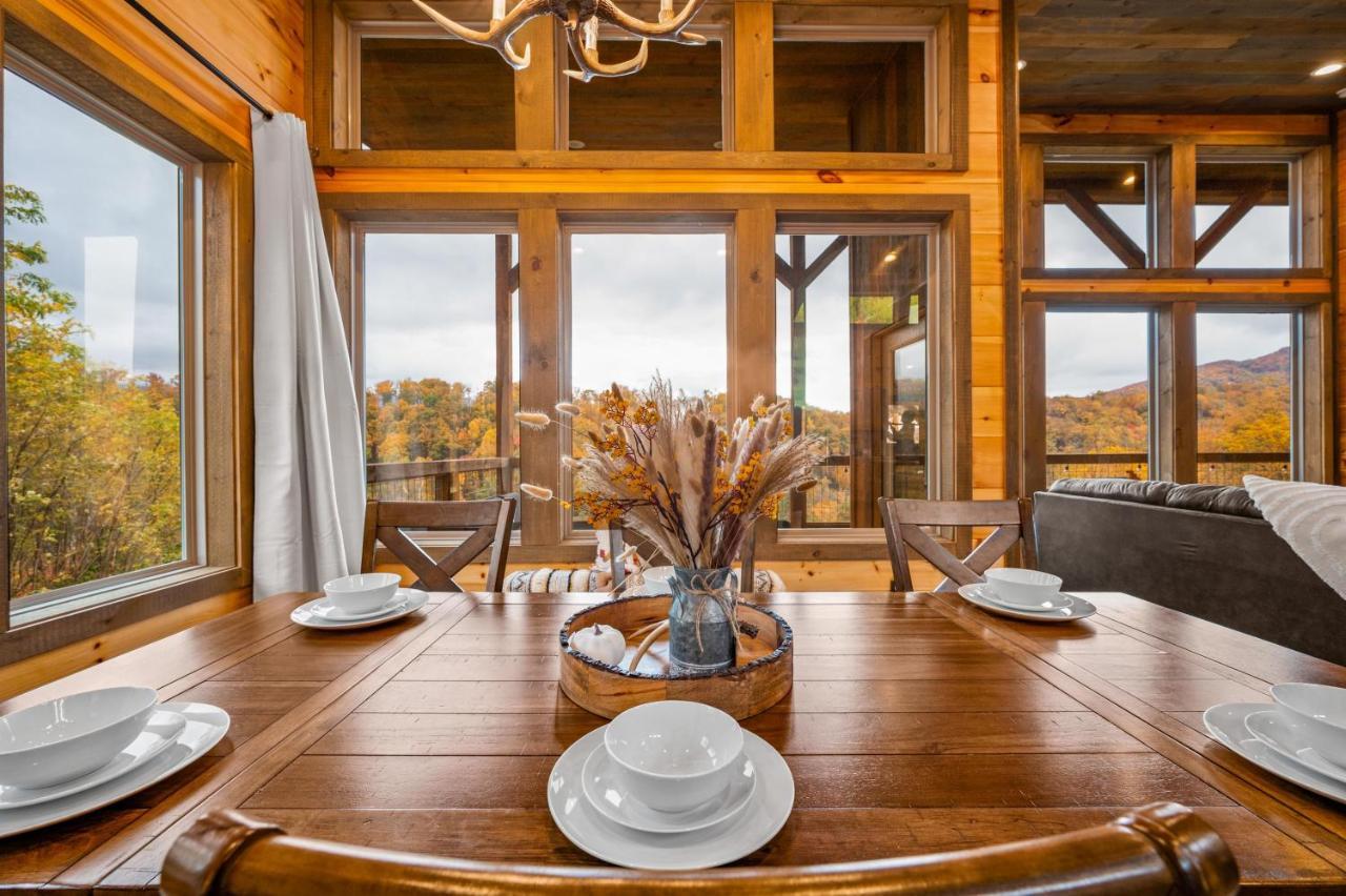 2021 Cabin - Gorgeous Fall Views, GameRm, HotTub, Xbox, Bears, Gatlinburg 10min&Ober 5min Exterior foto