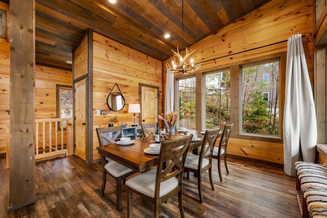 2021 Cabin - Gorgeous Fall Views, GameRm, HotTub, Xbox, Bears, Gatlinburg 10min&Ober 5min Exterior foto